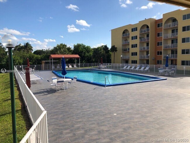 Building Photo - 7010 NW 186th St