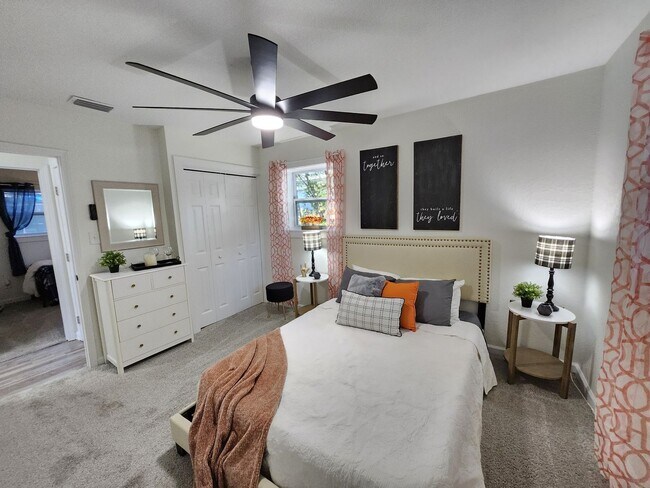 Building Photo - MOVE IN SPECIAL: HALF OFF first full month of rent!!!