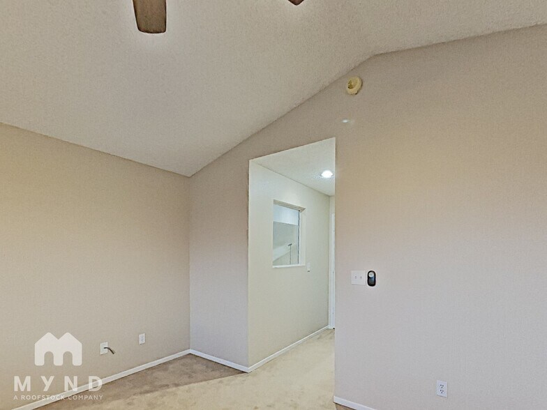 Building Photo - 1576 Reno View Dr