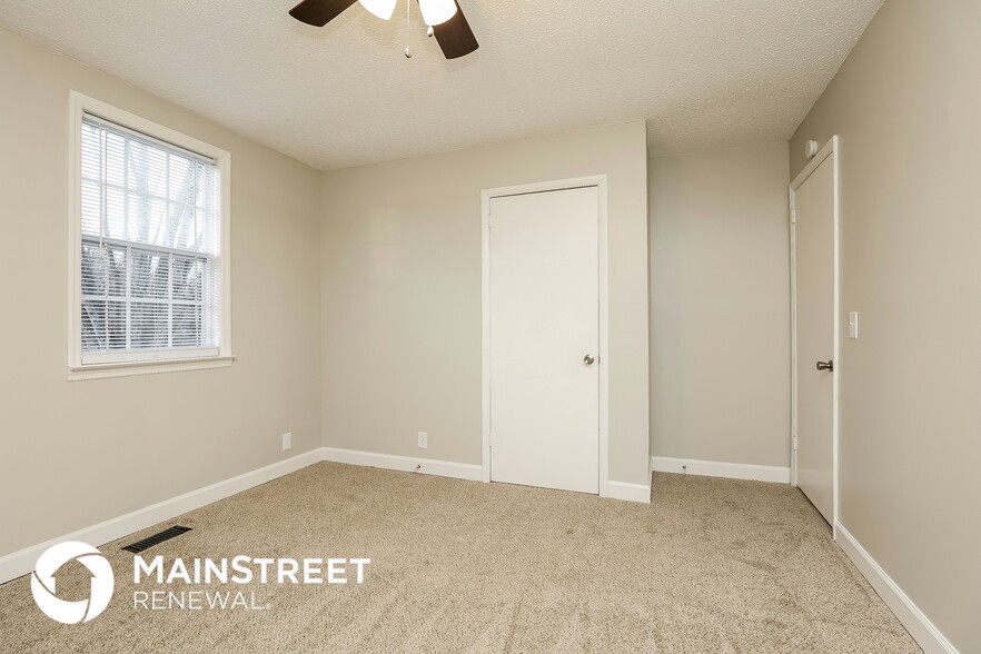 Building Photo - 7901 Chester Rd