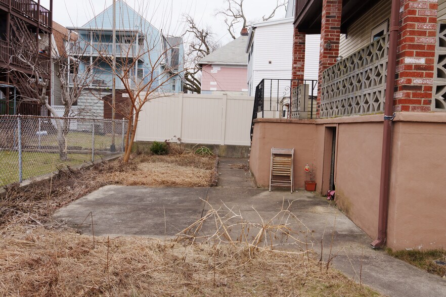 Building Photo - 11 Bowdoin St