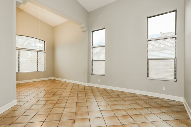 Building Photo - 10757 W Angels Ln