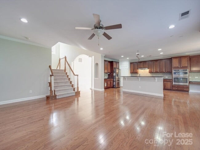 Building Photo - 15340 Prescott Hill Ave