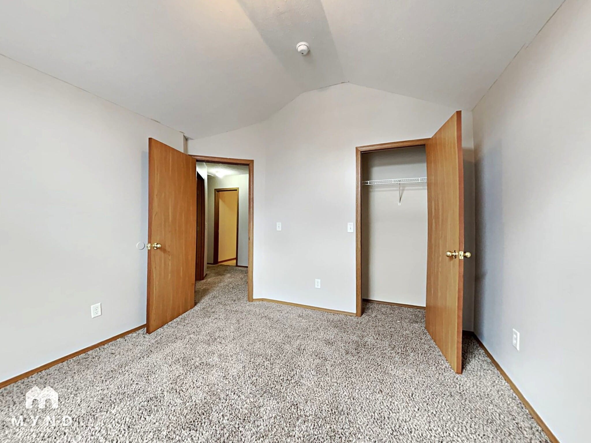 Building Photo - 429 N Century Ave