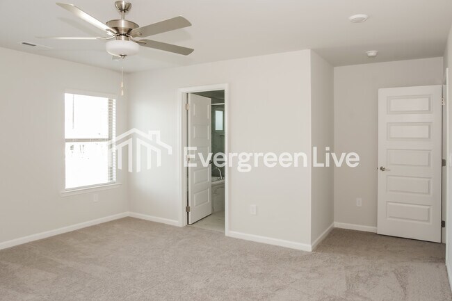 Building Photo - 28599 Halford Dr