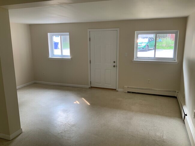 Building Photo - 300 Ketchamtown Rd