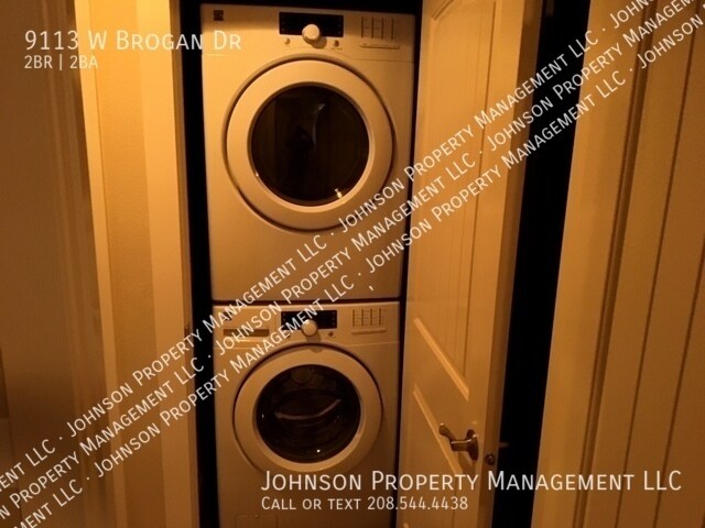 Building Photo - 9113 W Brogan Dr