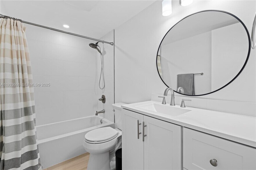 Building Photo - 15518 Braemar Ct