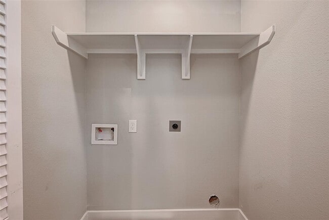 Building Photo - 809 Avenue J Pl