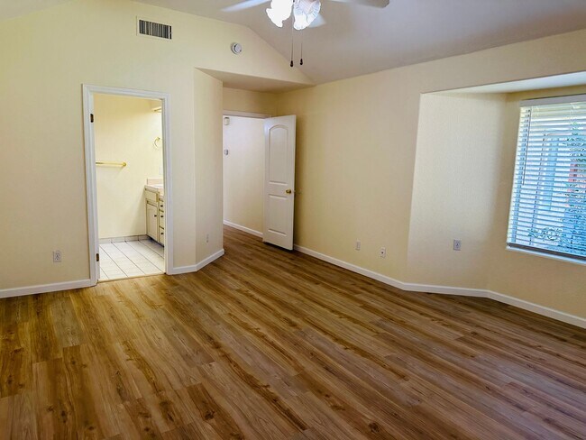 Building Photo - $2,450 - Maple & Teague - 3 Bed 2 Bath, Meridian Ave. Fresno