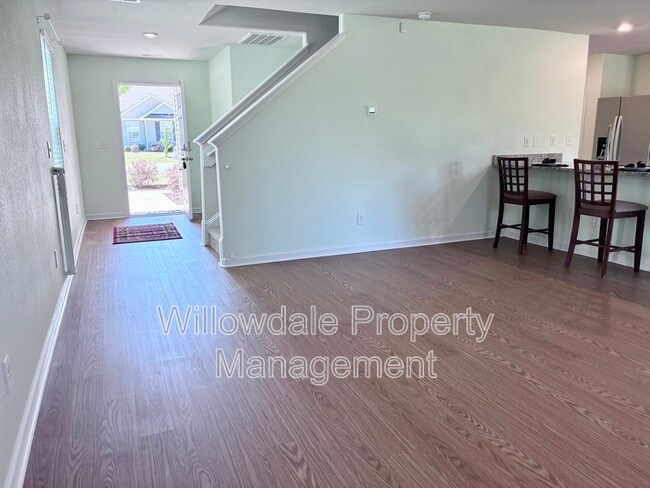 Building Photo - 357 Gourd St