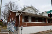 Building Photo - 221 W Woodlawn Ave