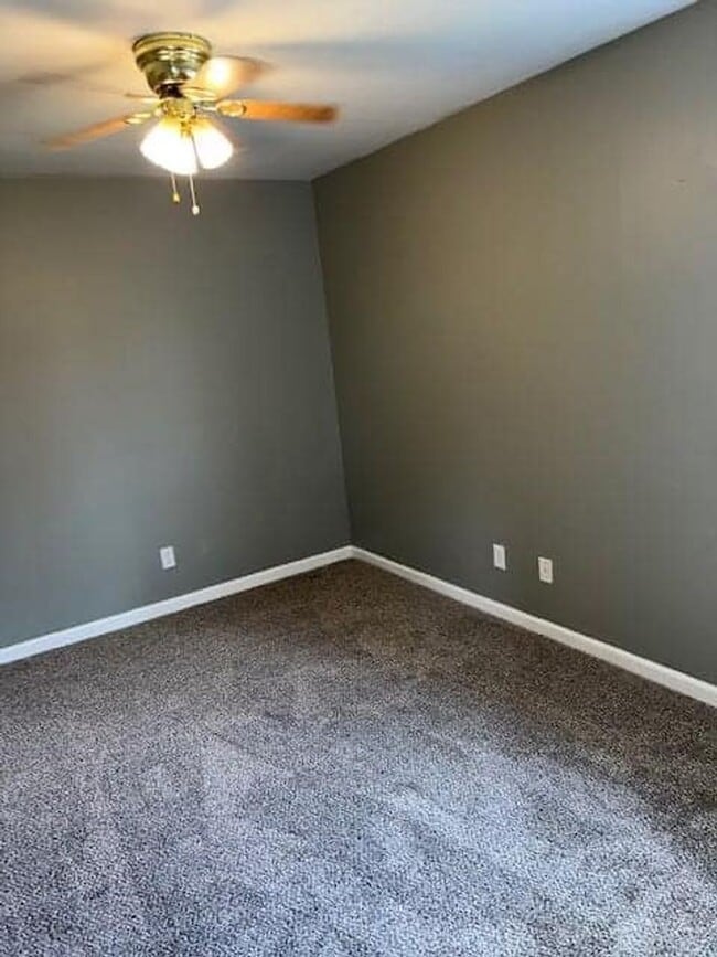 Building Photo - 1715 S Linwood Ave