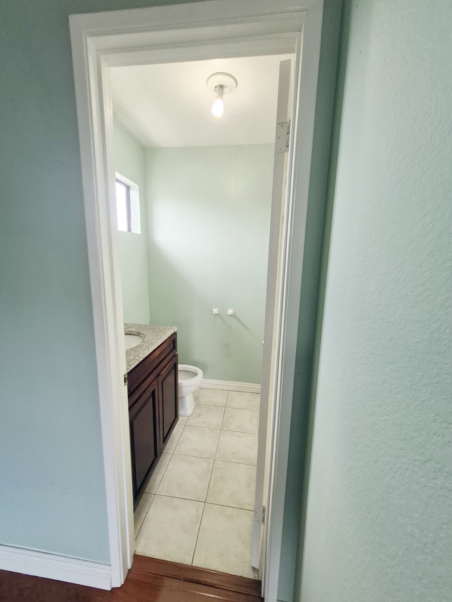 Building Photo - 1836 E Huntington Dr