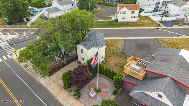 Building Photo - 109 Poole Ave