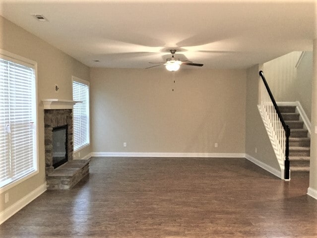 Building Photo - 3419 Greentree Ln