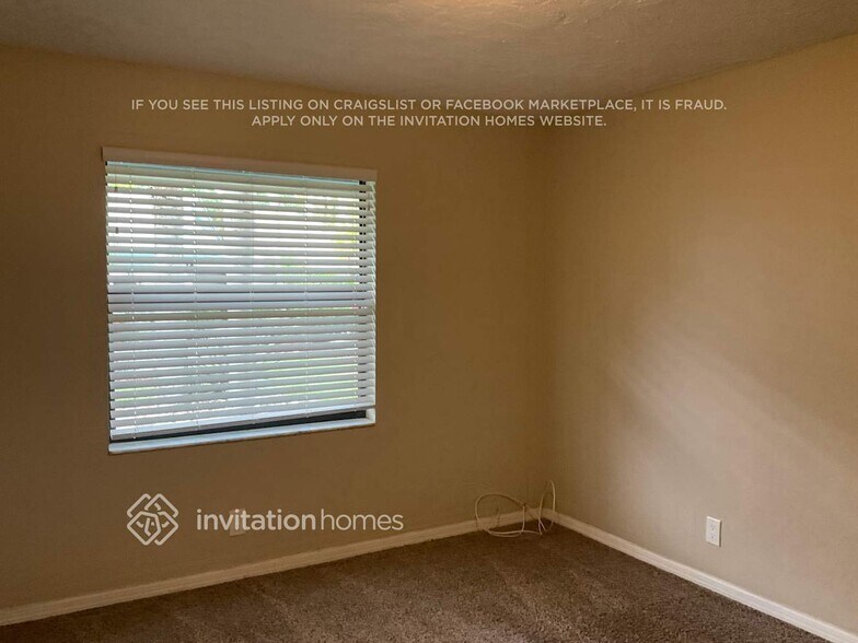 Building Photo - 13427 Kingsbury Dr