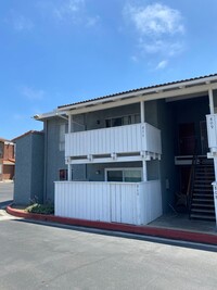 Building Photo - Charming 2+1 Condo in Ventura