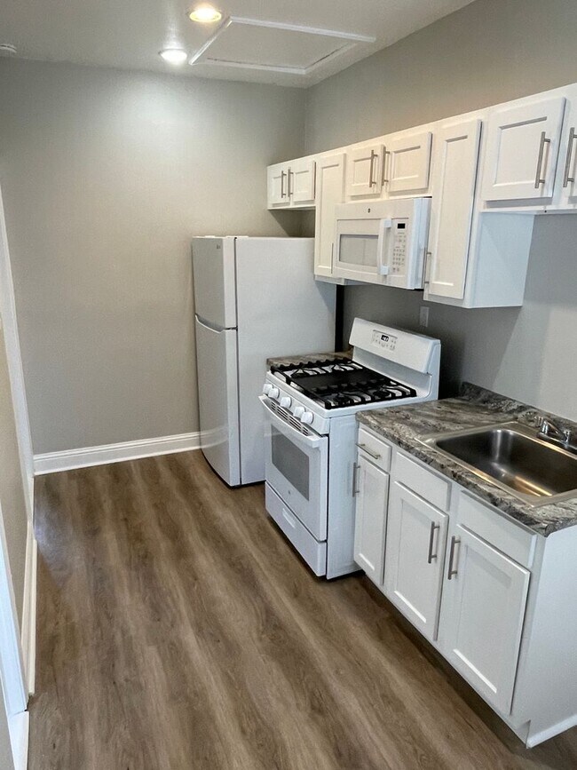 Building Photo - 1BD/1BA Midcity Apt Off Carrollton Ave