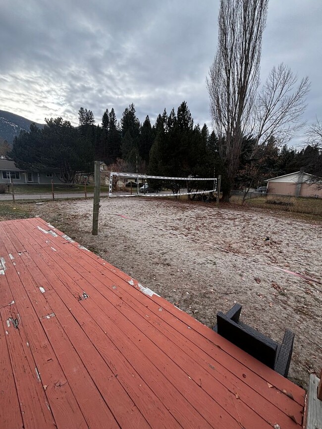 Building Photo - 4 Bed - 3 Bath - East Missoula