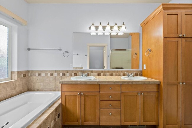Building Photo - 3 bedroom 2 bath Home for Rent in Yelm!