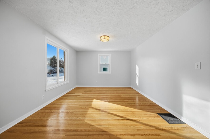 Building Photo - 470 Falstaff Rd