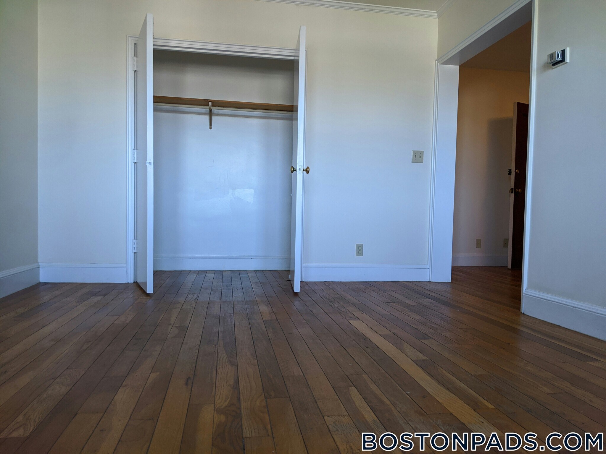 Building Photo - 550 Belmont St