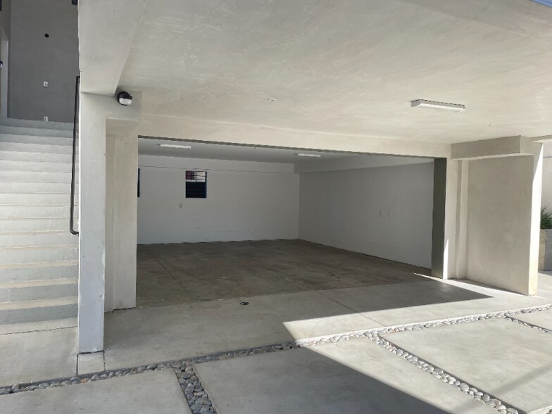 Building Photo - 140 N Carondelet St