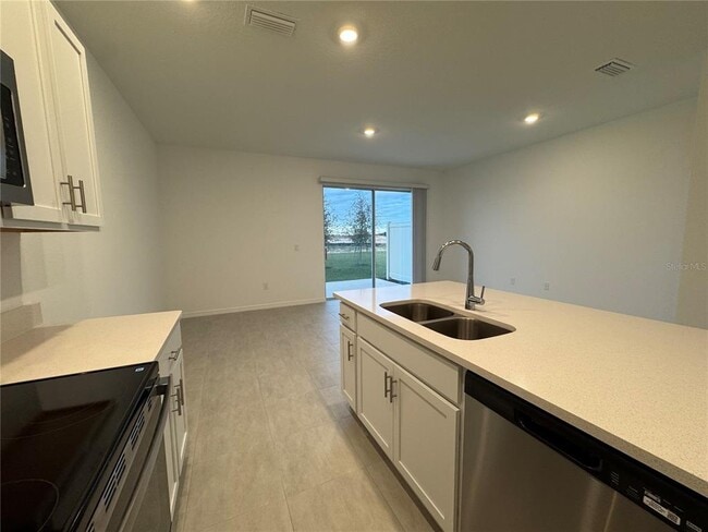 Building Photo - 7627 WATERSCAPE Dr