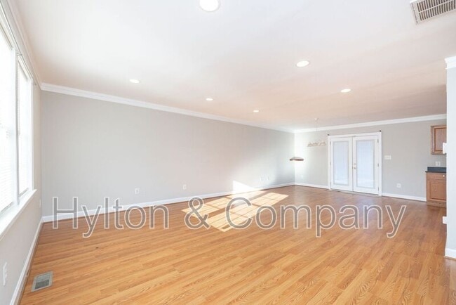 Building Photo - 59 W 27th St
