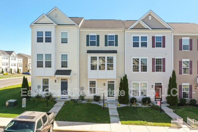 Building Photo - 15 Britania Ct
