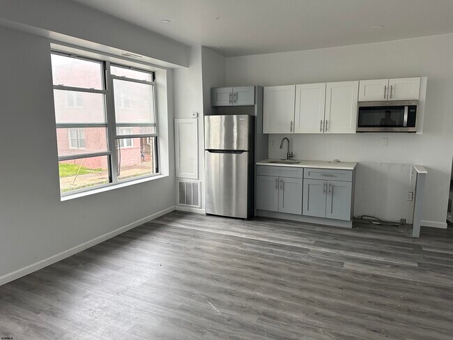 Building Photo - 214 Atlantic Ave