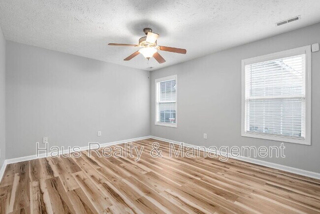 Building Photo - 1626 Autumn Dr
