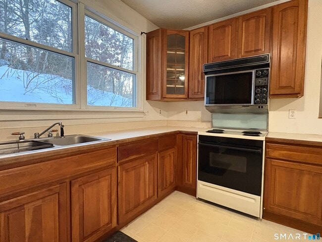 Building Photo - 173 Leesville Rd