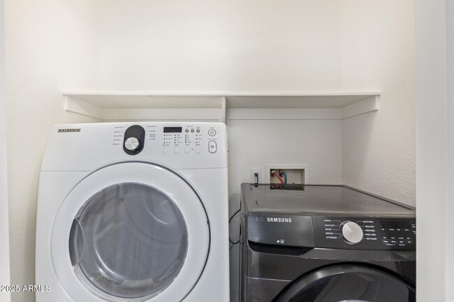 Building Photo - 42346 W Sunland Dr