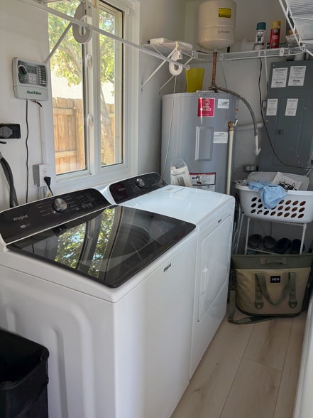 Building Photo - 262 43rd Ave NE