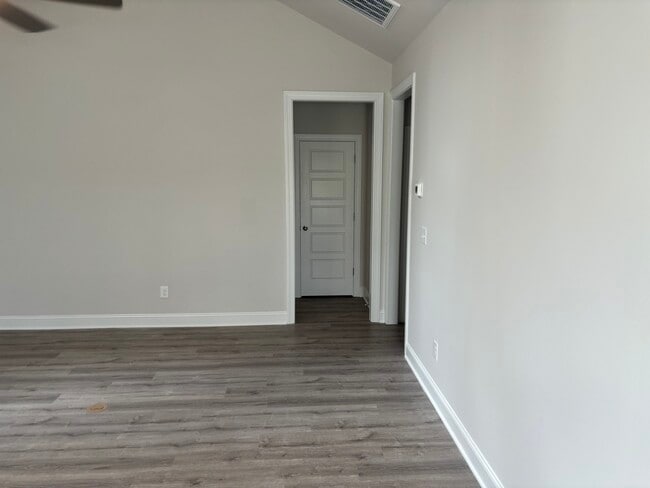 Building Photo - 1541 Barnstable Ct