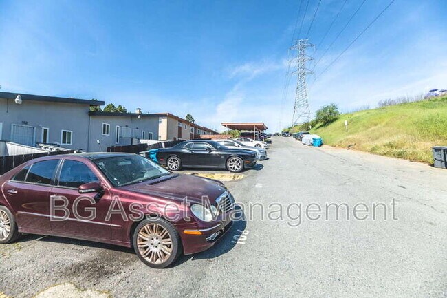 Building Photo - 106 Avian Dr