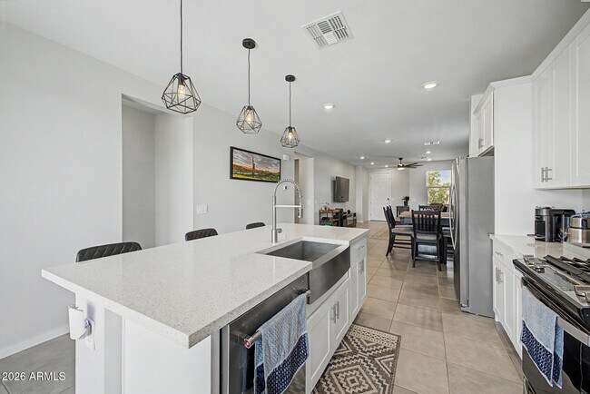 Building Photo - 17315 W Msn Ln