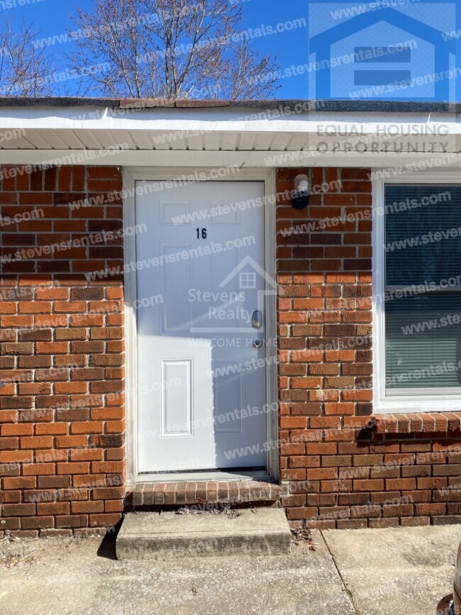 Building Photo - 500 Skyline Dr