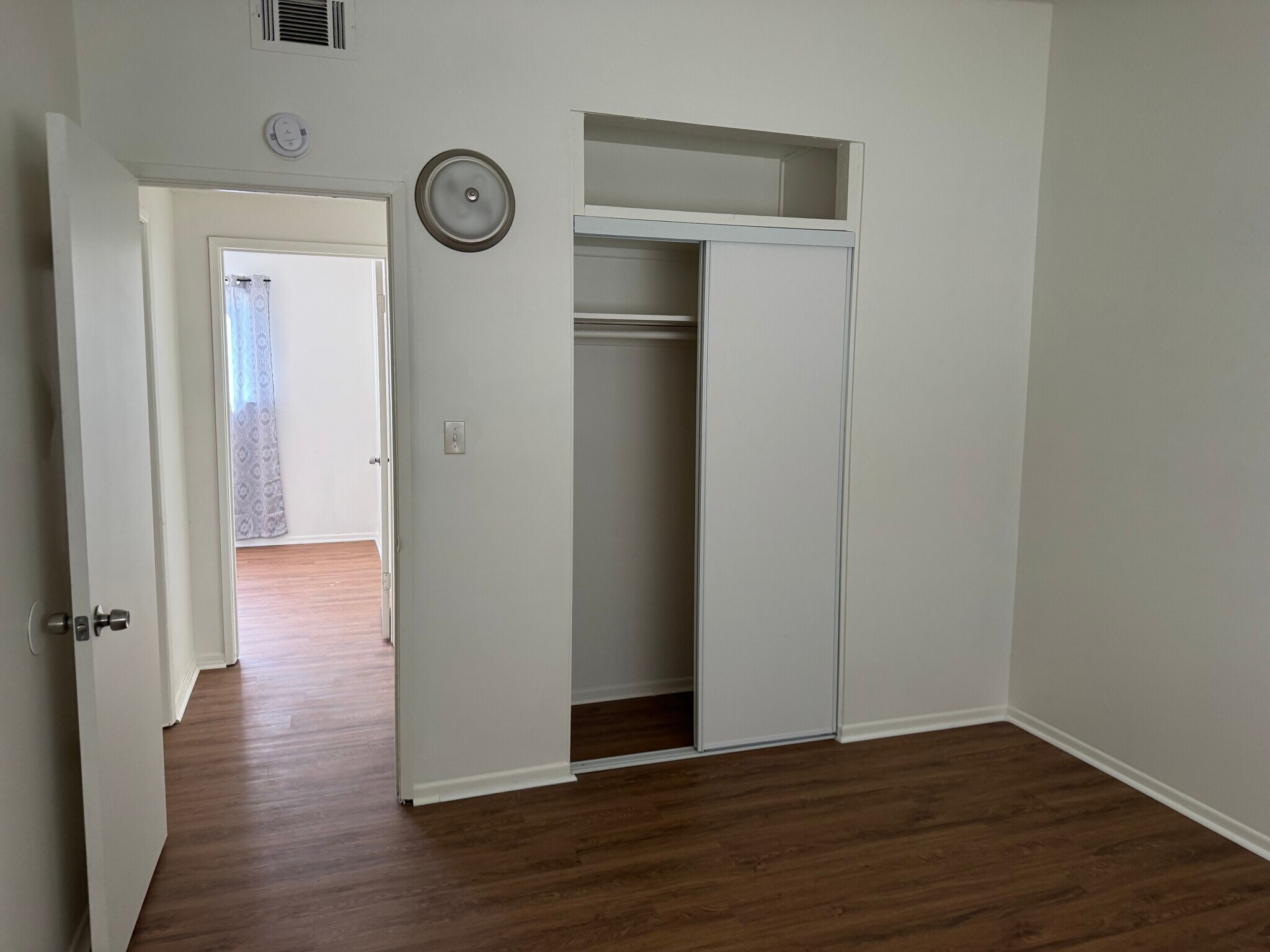 Building Photo - 1115 W Avenue H6