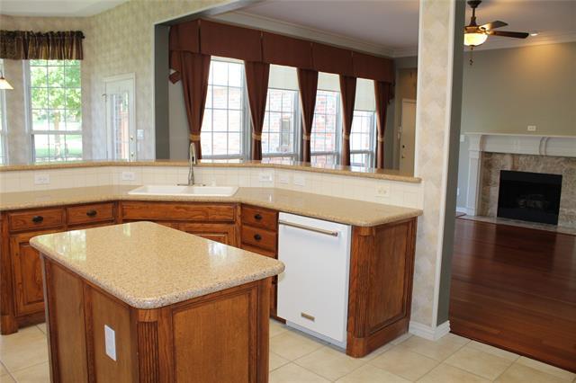 Building Photo - 11000 Breezewood Dr