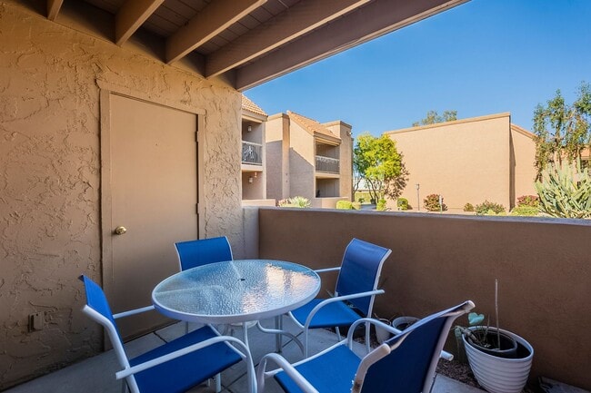 Building Photo - FURNISHED! 2 Bed/2 Bath in Scottsdale