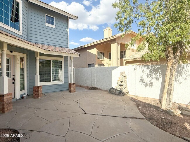 Building Photo - 1670 E Gary Dr