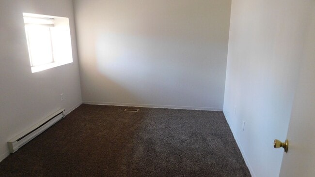 Building Photo - $475 OFF - Move In Special!  2 Bedroom/1 B...