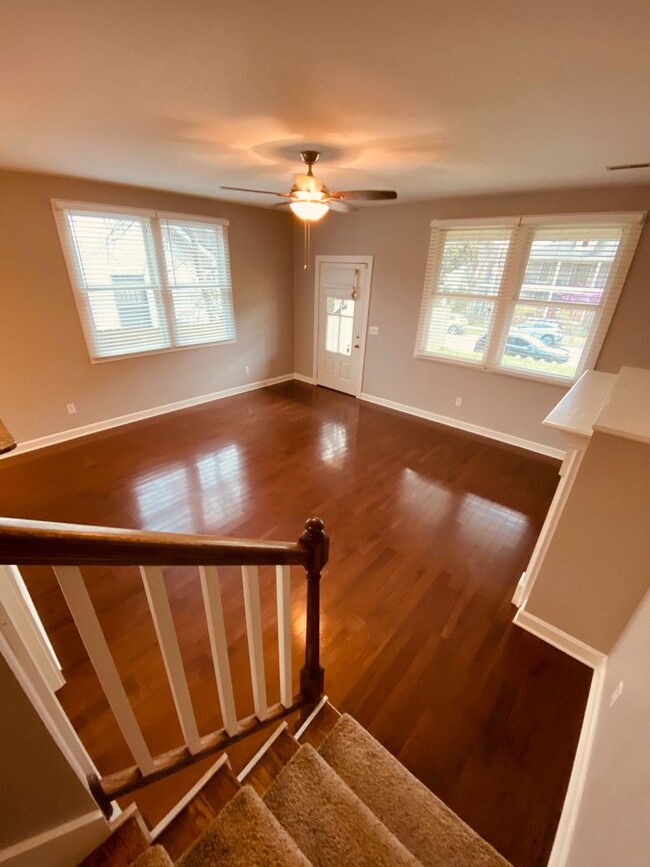 Building Photo - 3 bed 2.5 bath Condo in Germantown