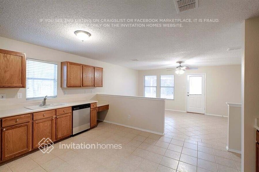 Building Photo - 4604 Bellcrest Dr