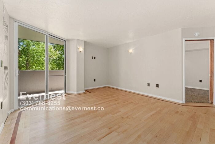 Building Photo - 601 W 11th Ave