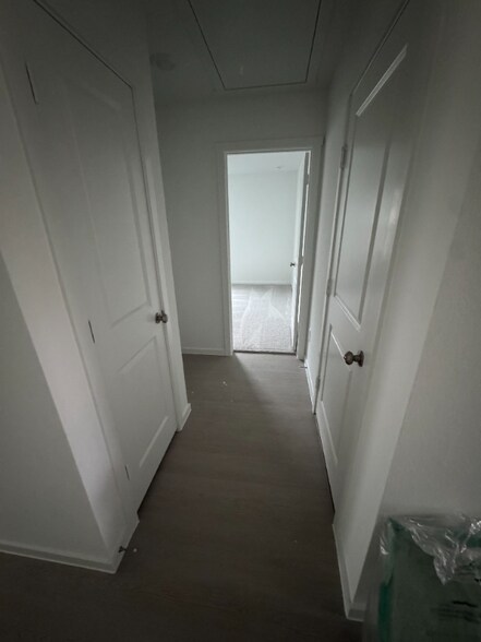 Building Photo - 7116 Waterford Crk Ct