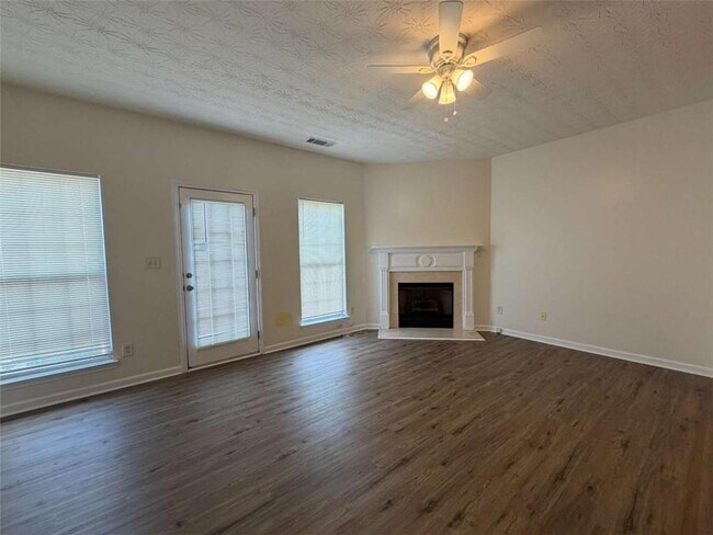 Building Photo - 644 Kenridge Dr